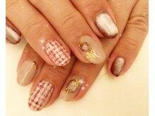 ウィズ フェリーク/温かみのあるカジュアルネイル