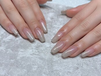 ユーロ(yolo)の写真/自爪にコンプレックスがある方もお任せ下さい！自然な長さ出し&デザインで理想の指先を叶えます♪