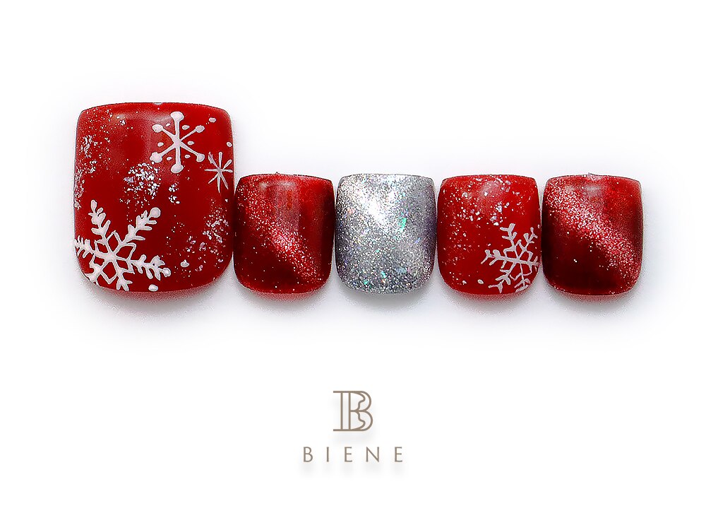 2025年-2026年冬トレンド】かわいい シンプル フットのネイルデザイン