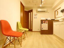 小桜はり灸 整体院 江戸川橋店/施術後も待合室でリラックス