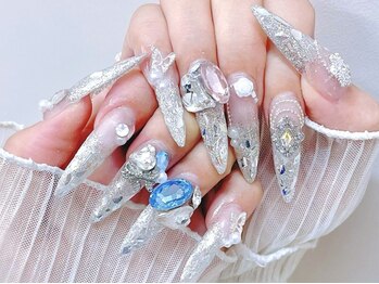 ヨシ ネイル 新宿店(Y.S NAIL)の写真/＜自然かつ美しいフォルム＞深爪・折れてしまった爪・短いお爪も綺麗に長さだし♪モチの良さも◎
