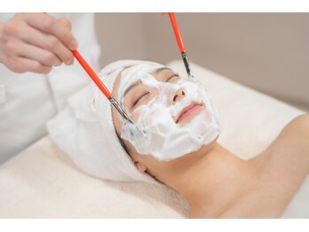 エステティックサロン ティーナ/ハケを使ったララバブル洗顔！