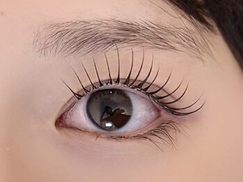 ネイルサロン プール ヴー(Nail Salon Pour Vous)の写真/ラッシュリフトでどの角度から見ても美しいお目元へ◆ボリュームラッシュでエアリ-Eye