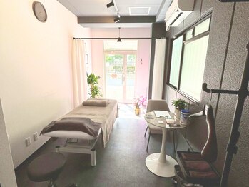 ソルテ(solte)の写真/【静かで明るい空間の路面店です！】にぎやかな場所が苦手な方に◎自分だけの時間をお過ごしいただけます