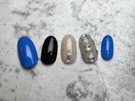 【初回オフ無料】キラキラネイル