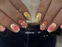 アングゥ ウル(ungu ul)/ハイビスカスネイル