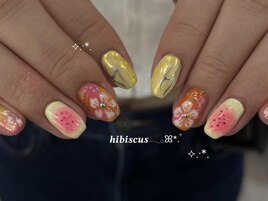 ハイビスカスネイル