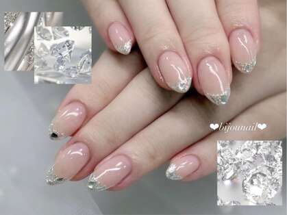 ビジューネイル(bijou nail)の写真