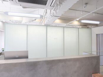 ディーネイル アイラッシュ オカザキ(DEE nail×eyelash okazaki)/entrance