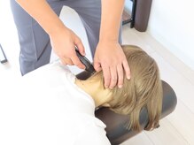 三田そんじゅ整骨院の雰囲気（マッサージではなく、専用の機器を用いて背骨全体を整えます！）