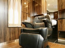 ヒロギンザ ヘアサロン 新橋銀座口店(HIROGINZA HAIRSALON)の雰囲気（1席1席が個室空間になっているので、人目を気にせずリラックス♪）