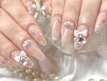 ヨシ ネイル 新宿店(Y.S NAIL)の写真/≪洗練されたシンプル可愛いデザインがいっぱい≫シンプルだけど存在感があるデザインで指先を彩る♪