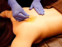 自分では処理しにくい背中も丁寧にケア♪美白効果◎美背中へ♪