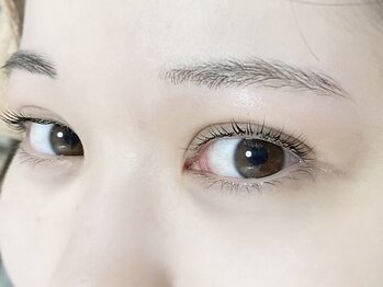ディープヘアリクエスト アイ(deep hair re-quest)の写真/《ナチュラルもエレガントもお任せください☆》理想の目元をしっかり叶える技術力◎夜21時まで営業♪