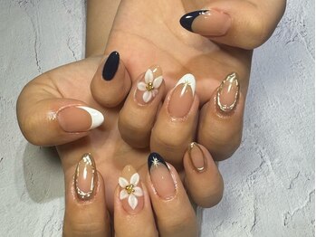 ミラーぷっくりネイル