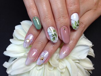 ネイルサロンケイ ヴァリエ(K Varier)/72 リーフ・フラワー