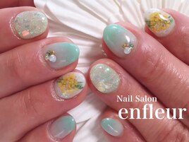 ミントグリーン☆ミモザネイル