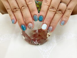 ピーコック＆水滴ネイル