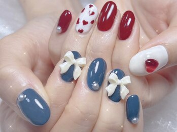 クイーンズネイルサロン(Queen's nail salon)/手描きハートとリボン