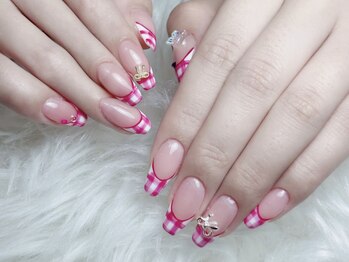 ジュリネイルスタジオ(Julli Nail Studio)/フレンチ・チェックネイル