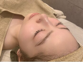 ブリリアント 羽衣店(BRILLIANT)の写真/《リフトアップも肌質改善も叶える新感覚ケア♪》エアバリでお肌の水分量UP！潤いのあるしっとり美肌へ＊