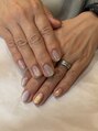 アイリス(Iris)&nbsp;今年、水色が流行り。オレンジブラウンと合わせてマグネット。