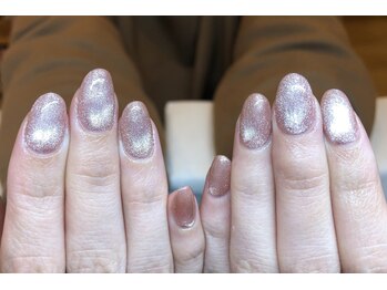 マグノリア(Magnolia)/スカルプ、ギャラクシーネイル