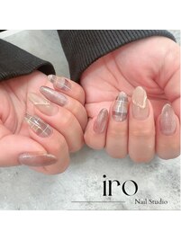 ニュアンスチェックネイル