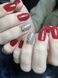 レッド+くすみグレー