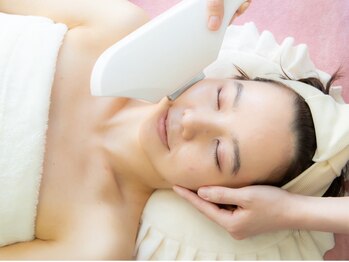 サロン デ リブレ 加古川店(salon de Libre)の写真/この夏、最高の自分に♪美容脱毛ですべすべ肌を先取り!シェービングも◎[初回VIO込全身1回¥8000]