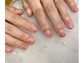 ゴールドフレンチデザインネイル