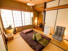 マタニティアンドタイマッサージ メナム リラクゼーション(Menamu relaxation)の雰囲気（完全個室なプライベート空間。和室もあります。お子様連れも安心）