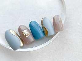 マット×うねうねミラーネイル