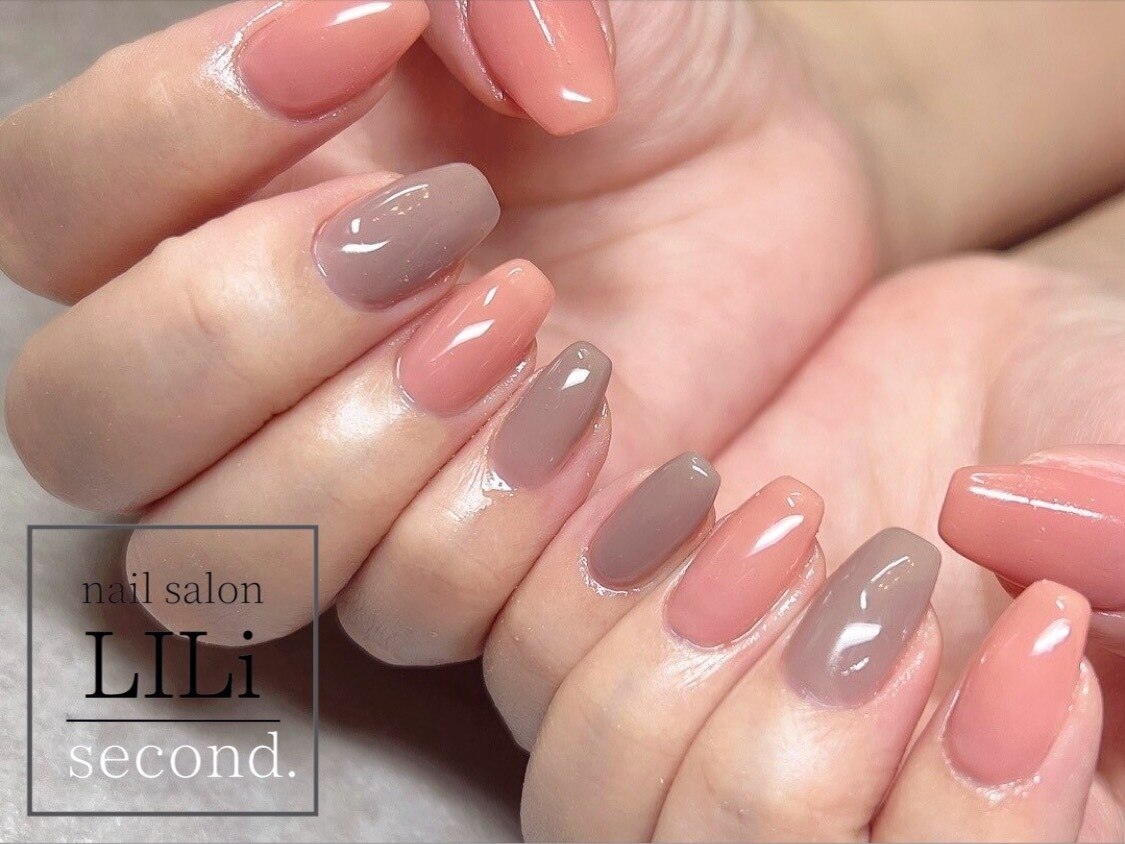 2025年秋トレンド】ピンク オフィス ハンドのネイルデザイン集