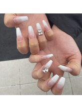 サロン ヴィーヴ(salon Vive)/#白グラデーション