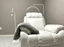 ふかふかのソファー、ゆっくりお休み頂けます！LED /バインド