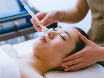 プリマジュールの写真/熊本県初導入の光フェイシャルで【毛穴開き/毛穴たるみ】にアプローチ☆徹底ケアで毛穴レスのモテ肌へ♪