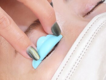 ホワイトアイ 浦和(WHITE EYE)/まつ毛パーマ施術の様子♪