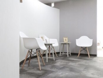 アムール(AMOUR)/☆店内待合い☆