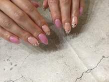 ネイルズ ビー(Nail's be)/手書きお花ネイル