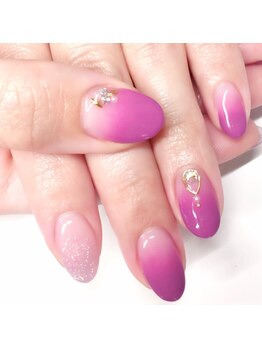 ネイルサロン アテナ(Athena)/200種類から選べるデザイン