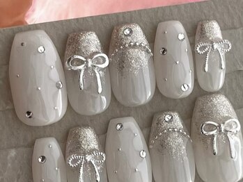 ミュウミュウ(miumiu)/冬限定ネイル特集