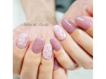 ピアシェ(Piache)/手描きレース