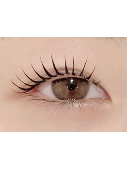 ナチュラル上品な目元にしたい