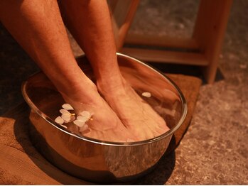 うたかた 西新宿店/足湯でリラックス♪