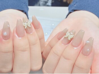 ネイルアプリクス 恵比寿(Nail apricus EBISU)の写真/長さだしネイルで自爪が短い方でも指先が美しく見える◎経験豊富なスタッフが貴方の理想の指先を叶えます♪