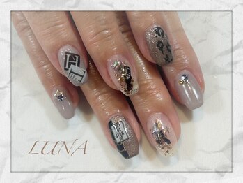 ネイルアンドまつ毛エクステ ルーナ 八王子店/☆大人のニュアンスネイル☆