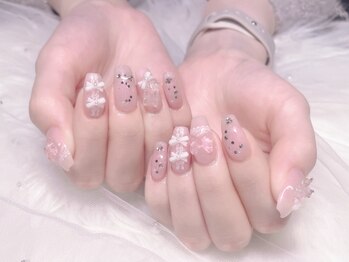 ルル 関内(LuLu)の写真/流行に敏感なオシャレ女性必見★イベントの多い季節には指先も華やかに♪持ち込みデザインOK！