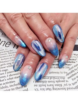 ネイルギャラリーアヴァン(NAIL GALLERY Avant)/ブルーストライプ