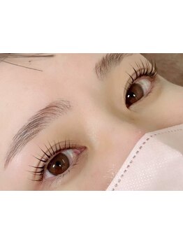 ナチュラル上品な目元にしたい